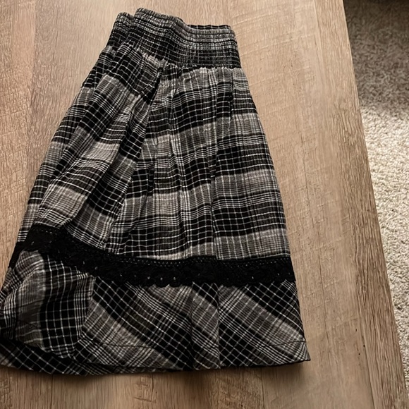 Checked print skirt size M by Dream Out Loud by Selena Gomez - Picture 8 of 9
